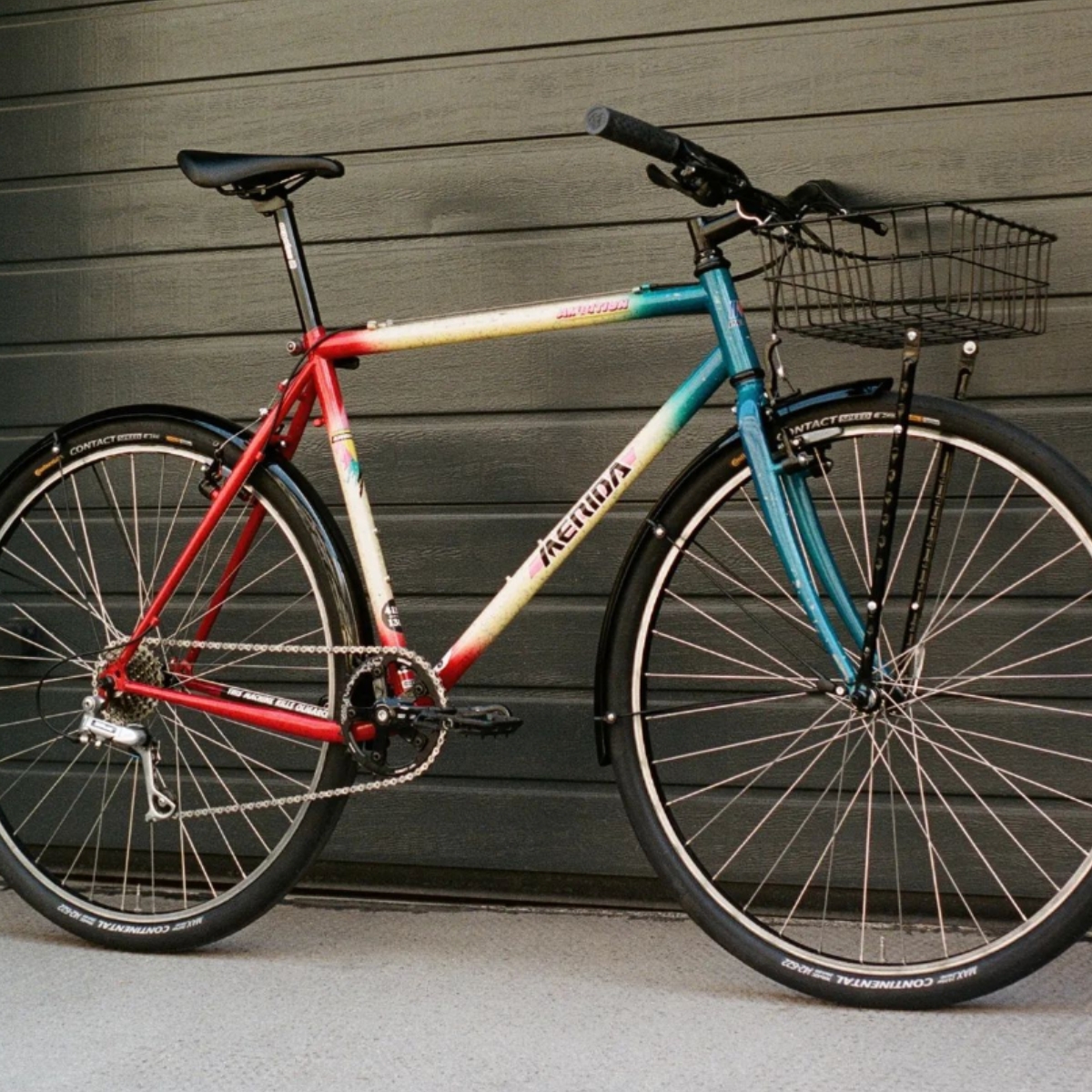 Bike with metal bike basket