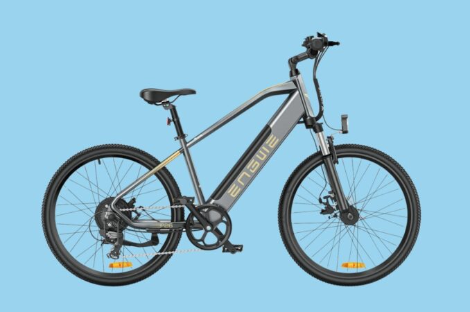 Engwe P26 e-bike blue background